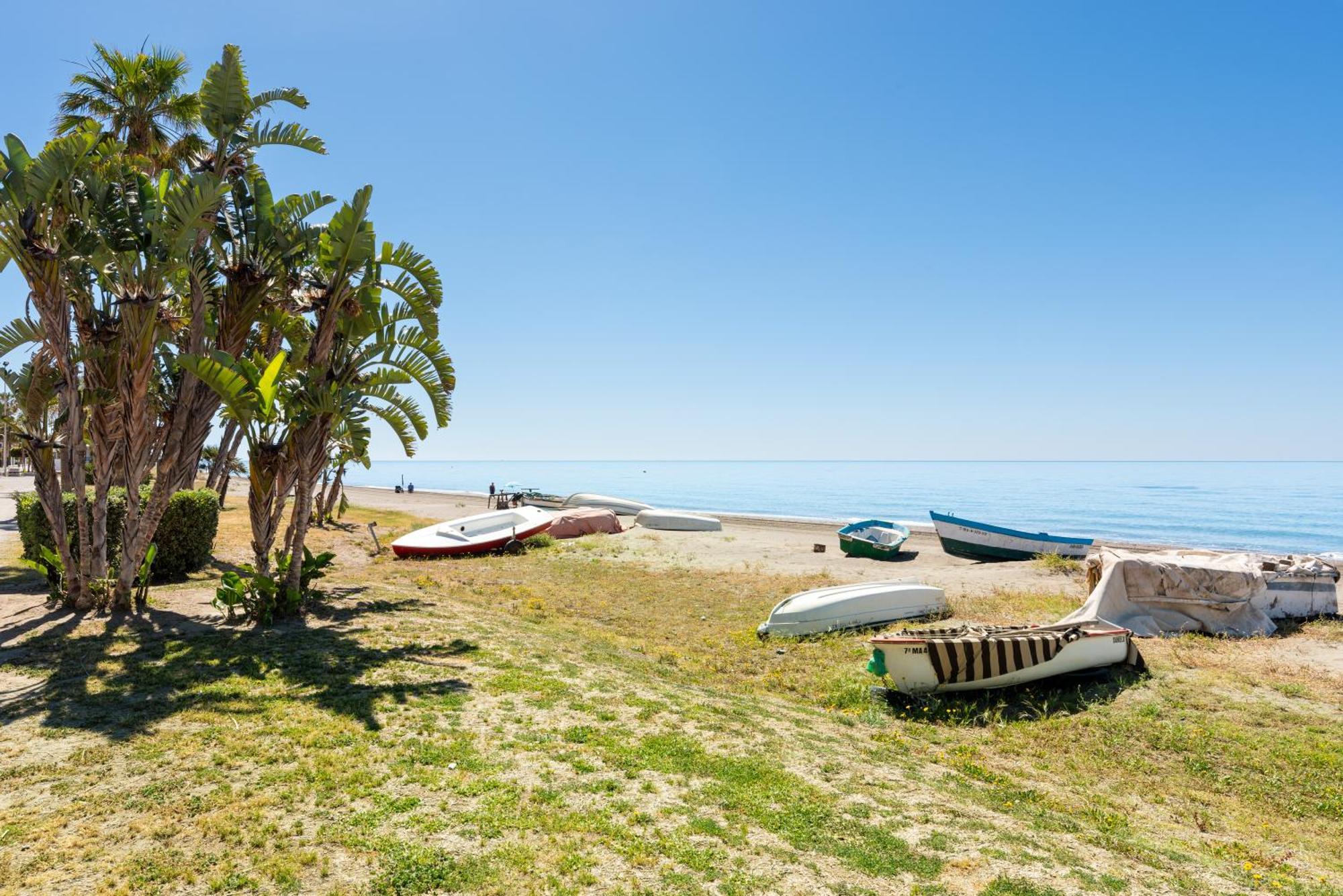 Wintowinrentals 1ª Linea De Playa, Parking Y Wifi Rincón de la Victoria Buitenkant foto