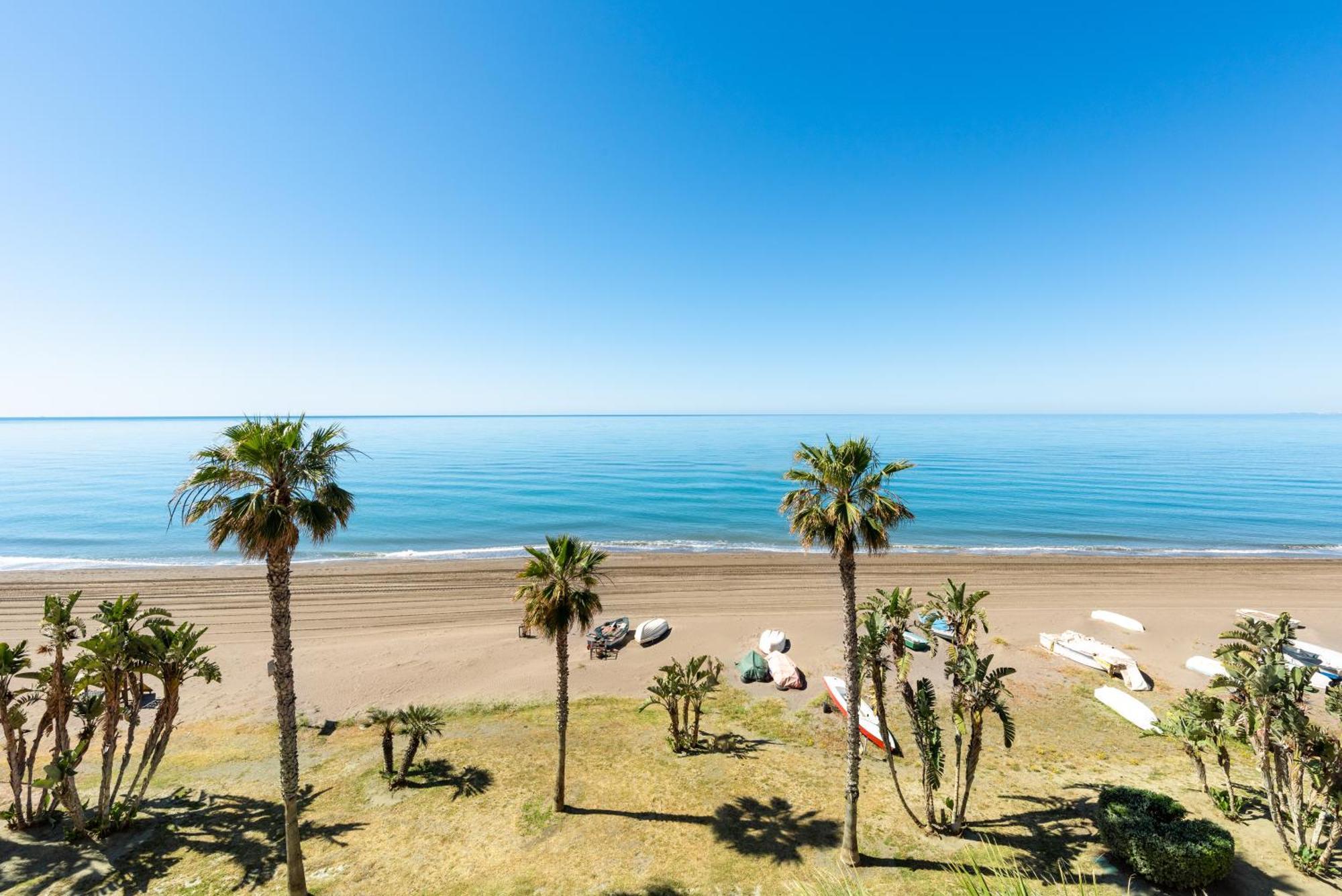 Wintowinrentals 1ª Linea De Playa, Parking Y Wifi Rincón de la Victoria Buitenkant foto