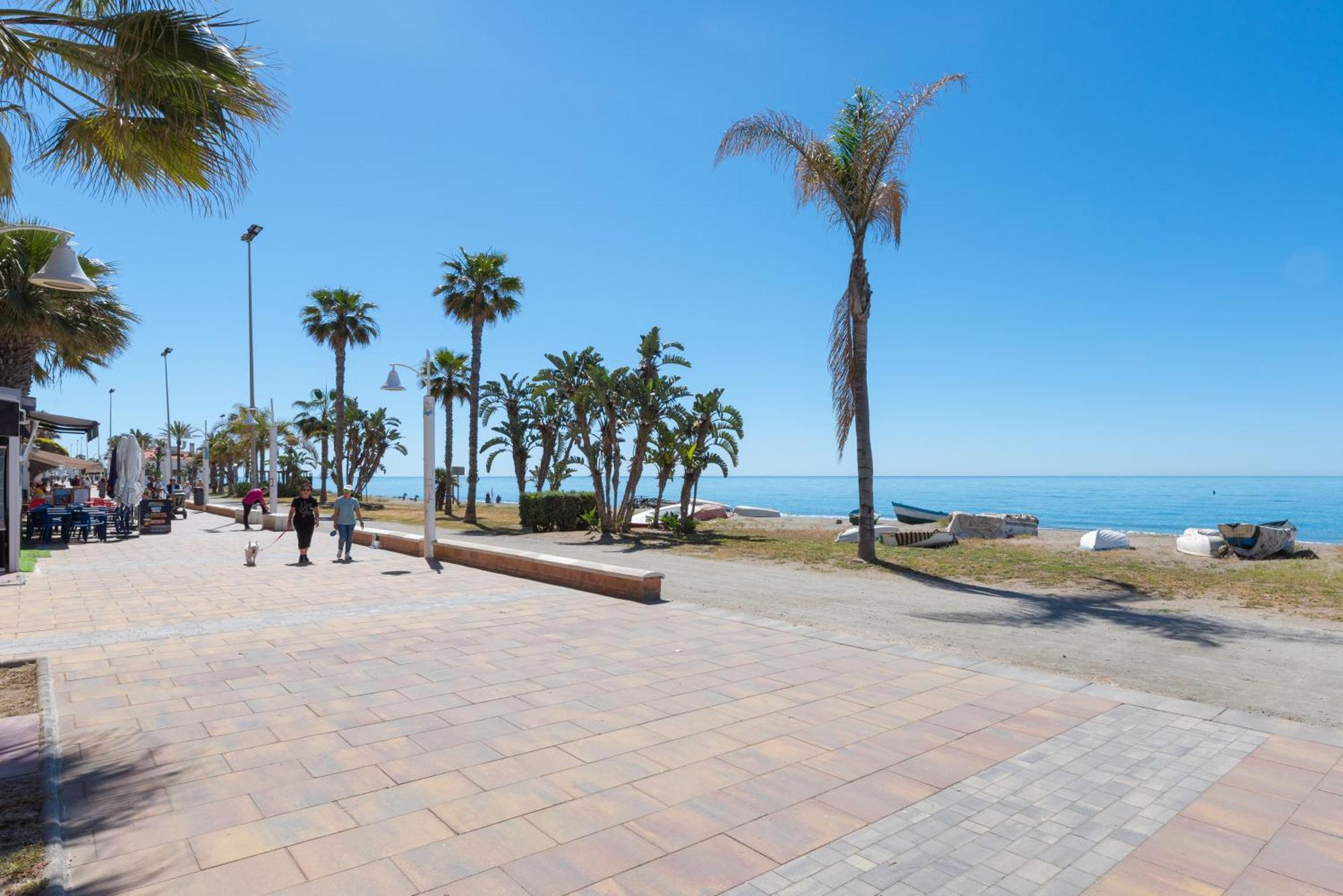 Wintowinrentals 1ª Linea De Playa, Parking Y Wifi Rincón de la Victoria Buitenkant foto